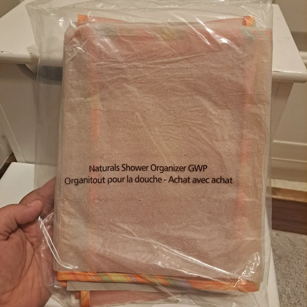 NIP Avon Naturals Hanging Shower Organizer